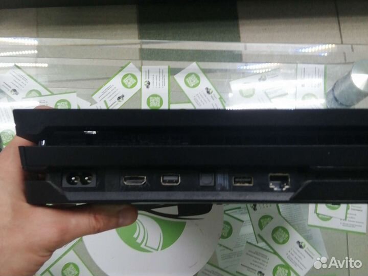 Sony ps4 pro 1tb + 2 джойстика