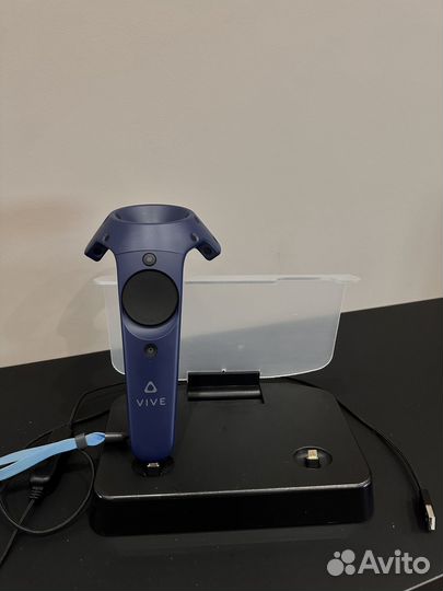 Зарядная станция для контроллеров HTC vive Pro