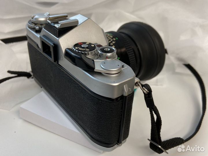 Плёночный зеркальный фотоаппарат Canon AV-1