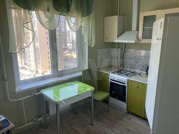 1-к. квартира, 38 м², 8/10 эт.