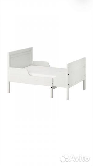 Детская кровать и шкаф