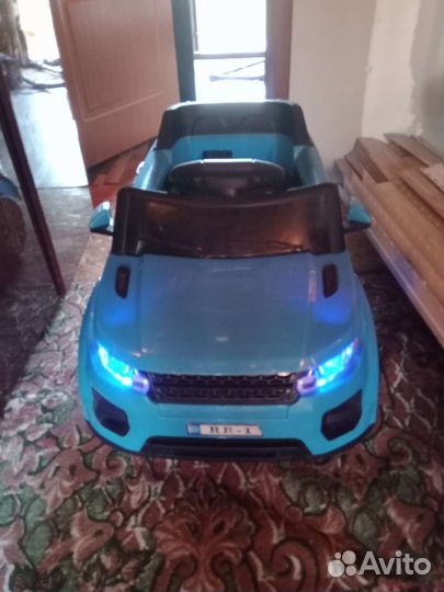 Детский электромобиль