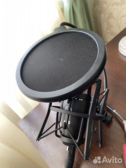 Студийны микрофон