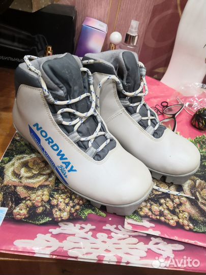 Лыжные ботинки