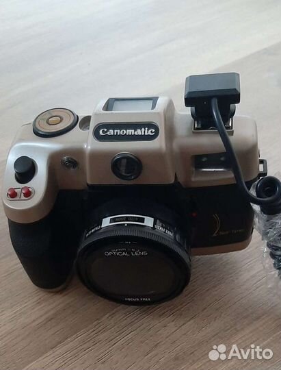 Пленочный фотоаппарат Canomatic