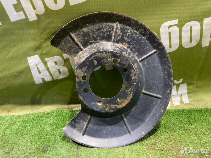 Пыльник тормозного диска задний правый Mazda