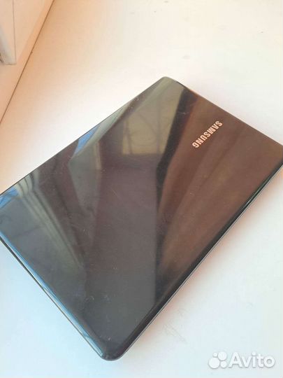 Нетбук Samsung NP-NC110