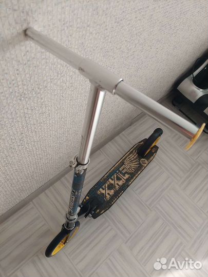 Самокат Kraiss XXL до 80 кг