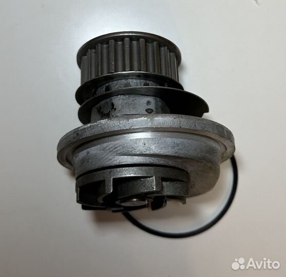 Водяной насос Opel Vectra a