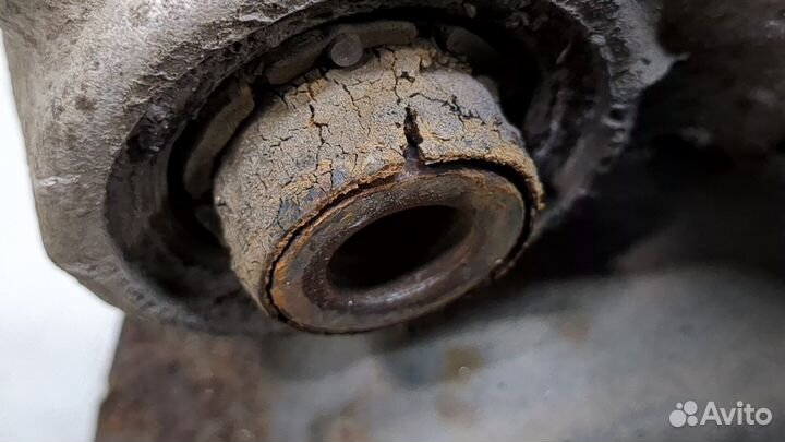 Ступица (кулак, цапфа) правая задняя Volkswagen Golf 7