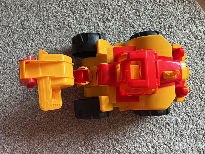 Экскаватор большой