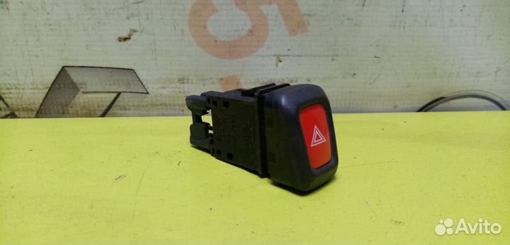 Кнопка аварийной сигнализации Nissan Almera