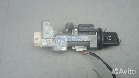 Замок зажигания nissan tiida C11X (79Y23J101)