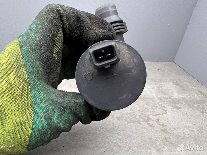 Насос антифриза дополнительный BMW 7 E65/E66/E67