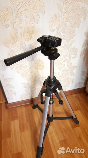 Штатив для фотоаппарата профессиональный
