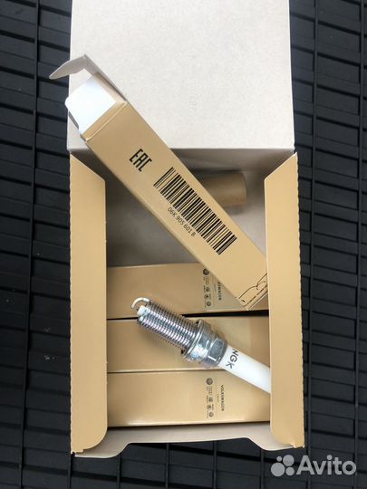 Свечи зажигания 06K 905 601B