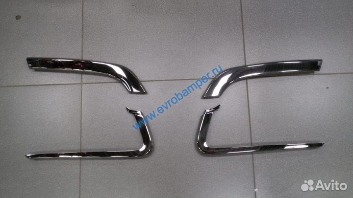 Молдинги бампера Веста иксы Хром Новые