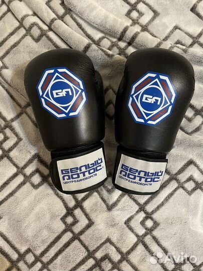 Боксерские перчатки Белый лотос мужские