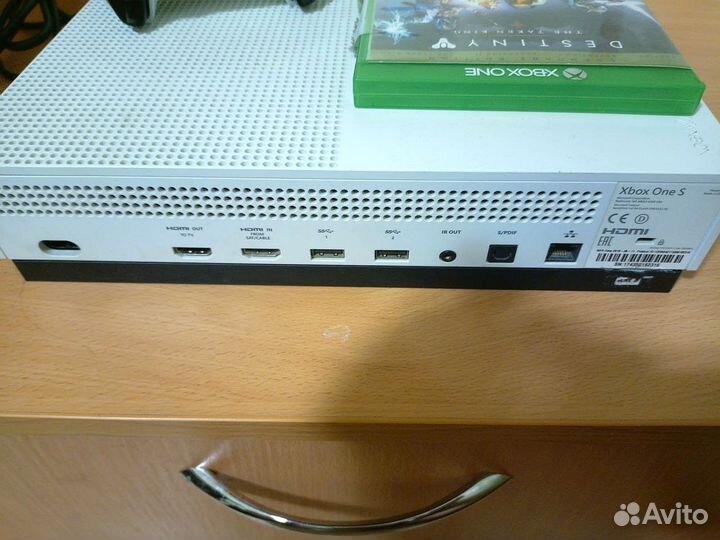 Xbox One S 1tb с дисководом