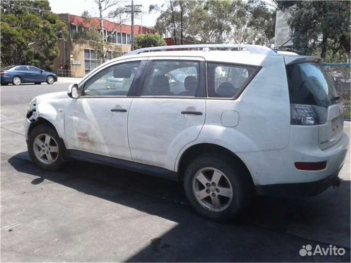 Разбор на запчасти Mitsubishi Outlander XL