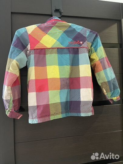 Куртки на девочку
