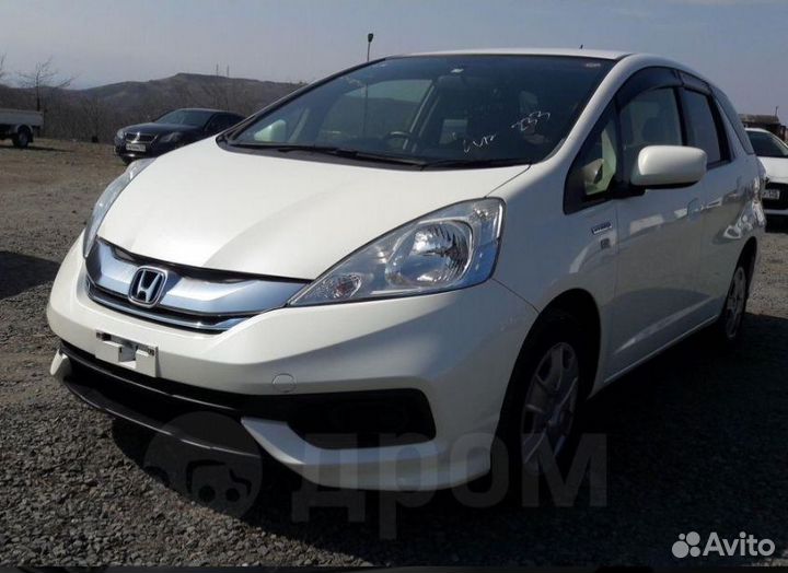 Honda Fit Shuttle 1.3 CVT, 2014, 130 000 км