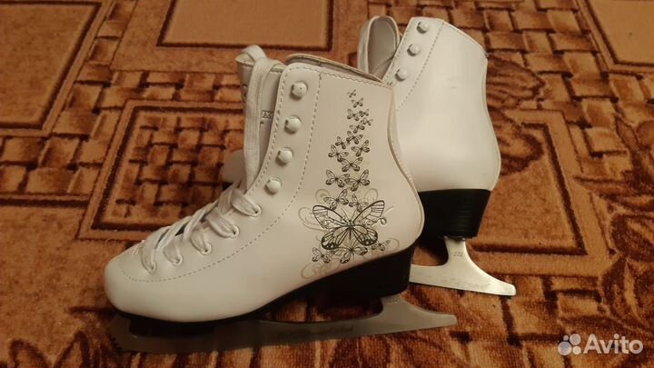 Коньки фигурные