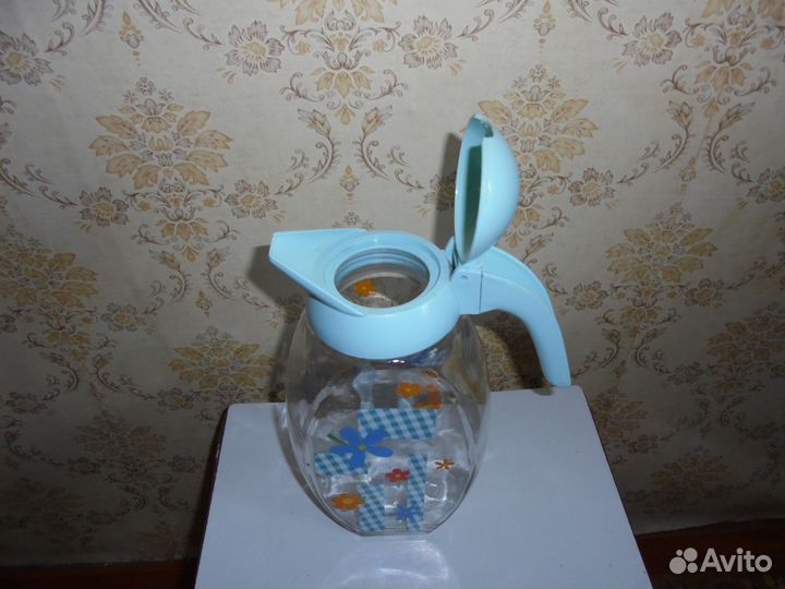 Кувшин из чешского стекла