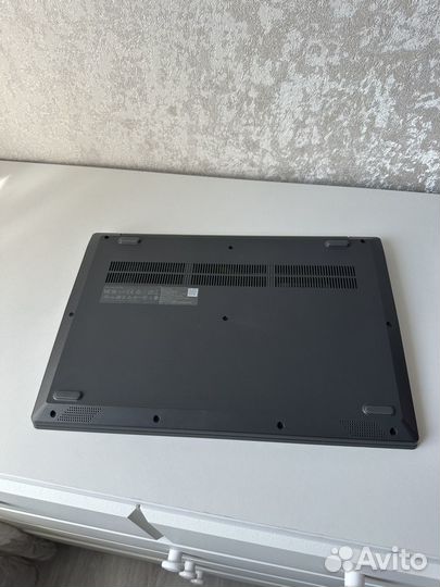 Ноутбук Lenovo v15-iil 82c5 i3