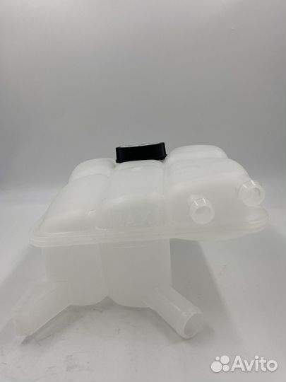 Расширительный бачок Ford Focus 3 / Ford Kuga 2011