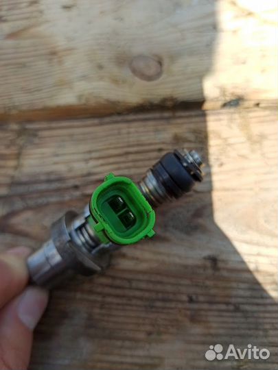 Форсунка топливная 1AZ 2AZ Toyota Avensis 2