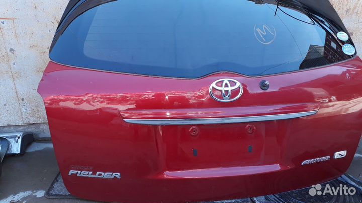 Дверь багажника Toyota Fielder 140