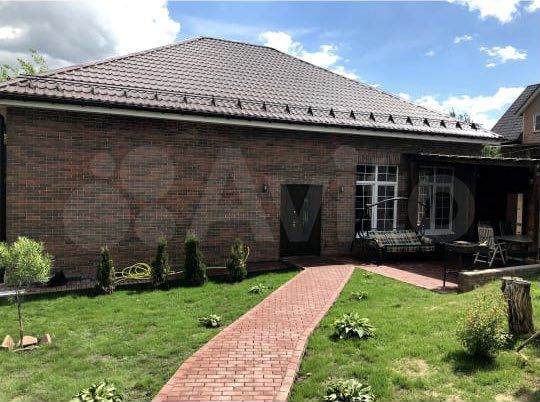 Дом 500 м² на участке 11 сот.