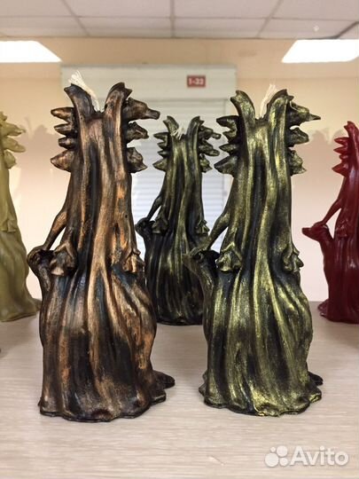 Свеча восковая Геката