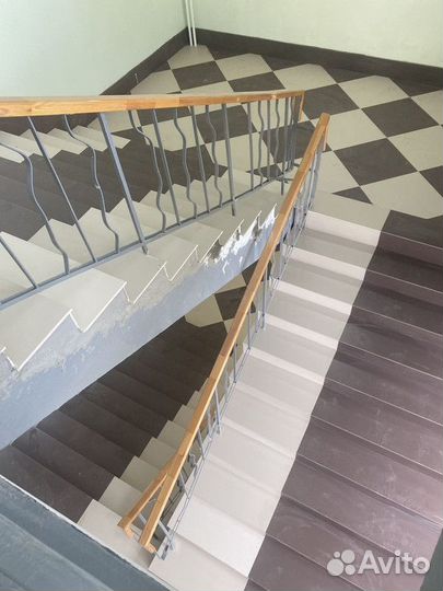 Ступени из мрамора в дом