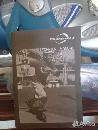 Роликовые Коньки.Перчатки,наколенники,налокотники