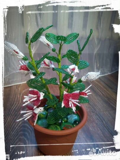 Фуксия из бисера