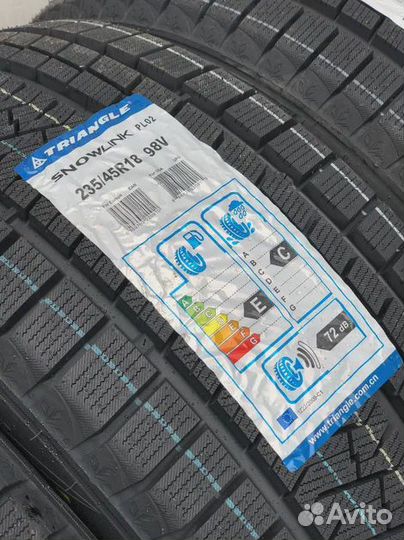 Triangle PL02 235/45 R18