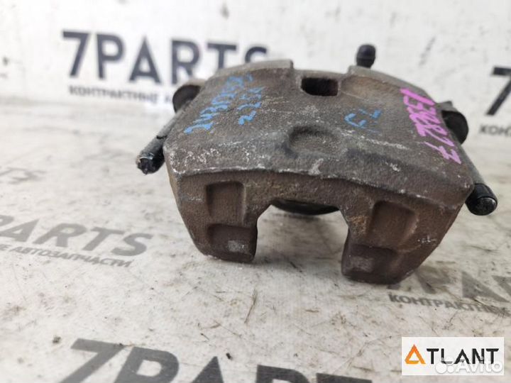 Суппорт передний левый mitsubishi colt