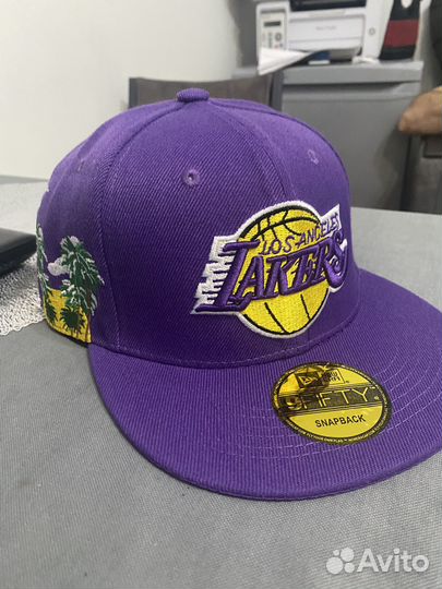 Бейсболка снэпбэк новая