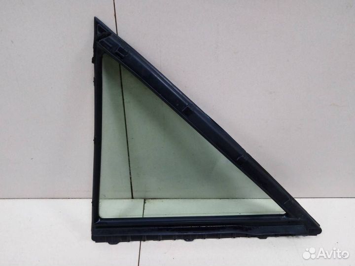 Стекло двери задней правой форточка Toyota Camry X