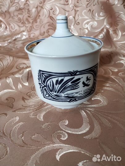 Сахарница «Журавли». Фарфор. Дулёво 1987 г. СССР