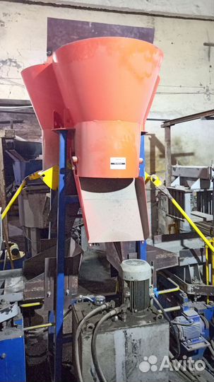 Три бункер для вибропресса Рифей Кондор