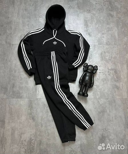 Спортивный костюм Adidas