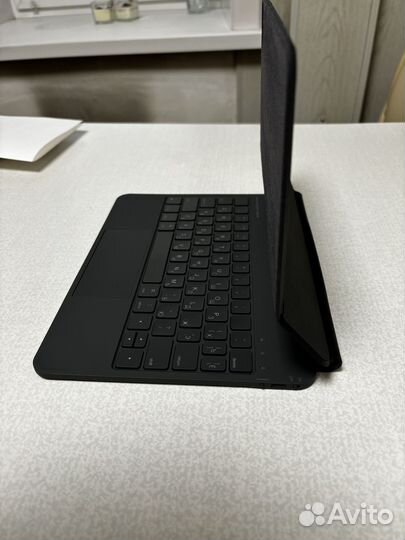 Чехол-клавиатура для iPad