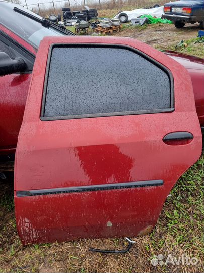 Задняя левая дверь Renault logan 1