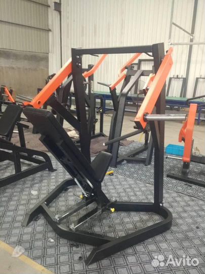 Жимовой тренажер для плеч. Жим на плечи