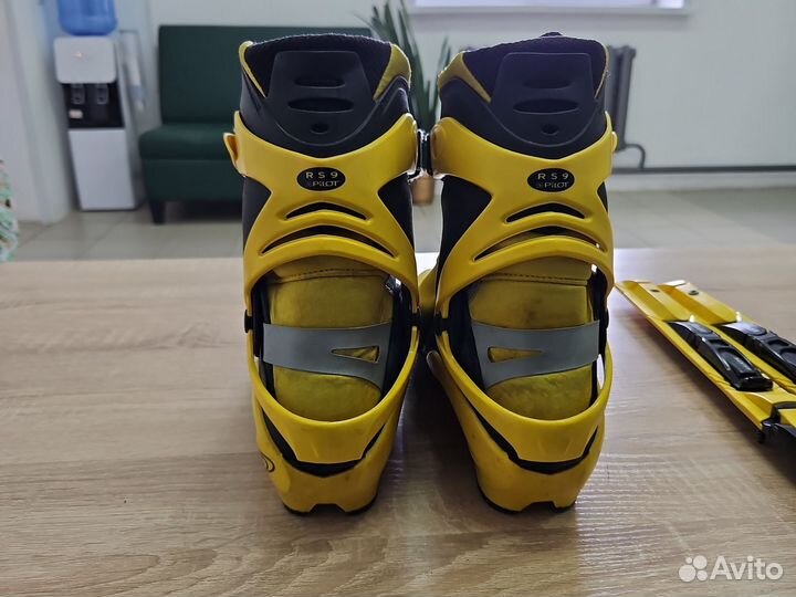 Salomon RS9 SNS pilot