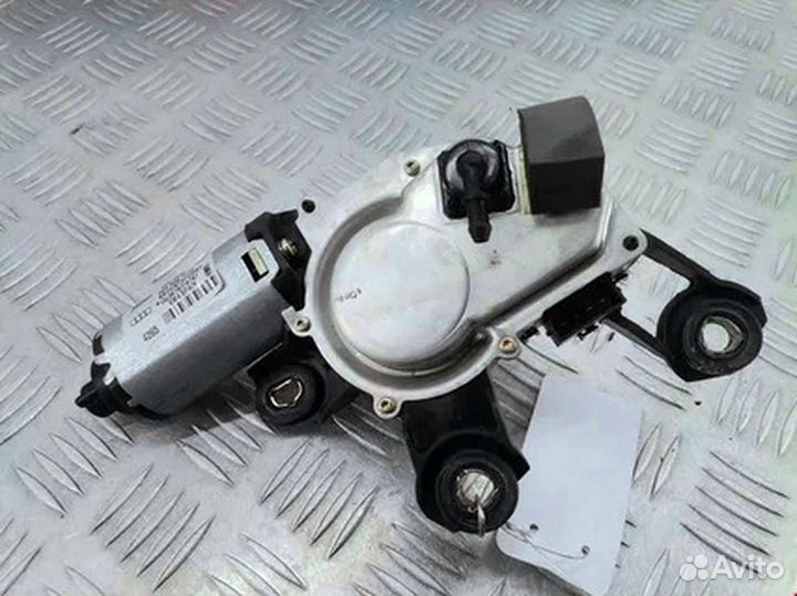 Мотор стеклоочистителя - 8E9955711-audi