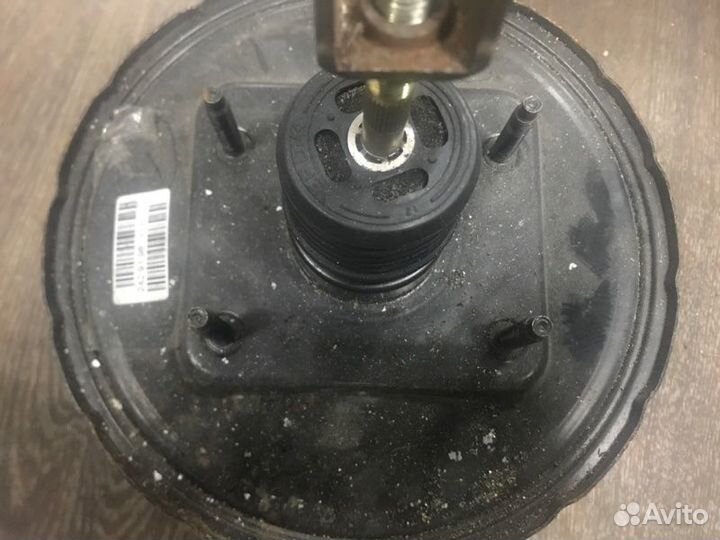 Вакуумный усилитель тормозов Toyota Crown JZS173